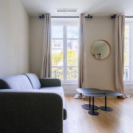 Stylish 2 Bedroom Apartment In Paris Exterior photo